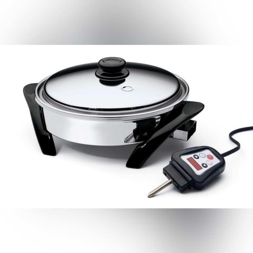 Electric Skillet with Glass Lid - Black and Silver